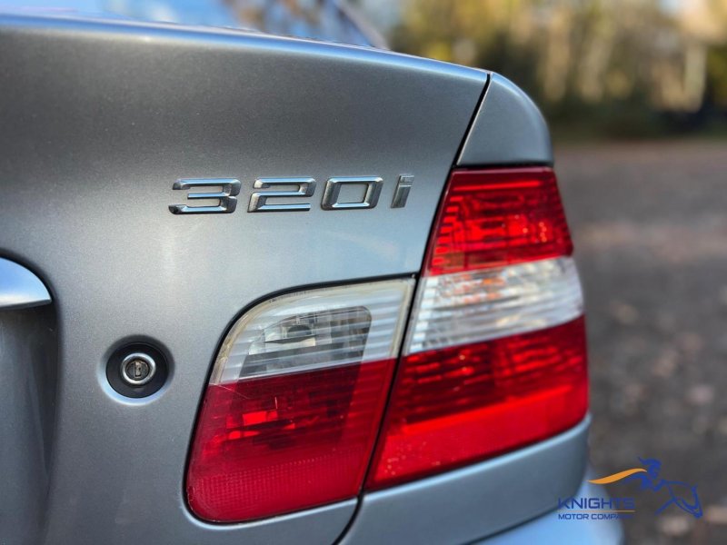 BMW 3 SERIES