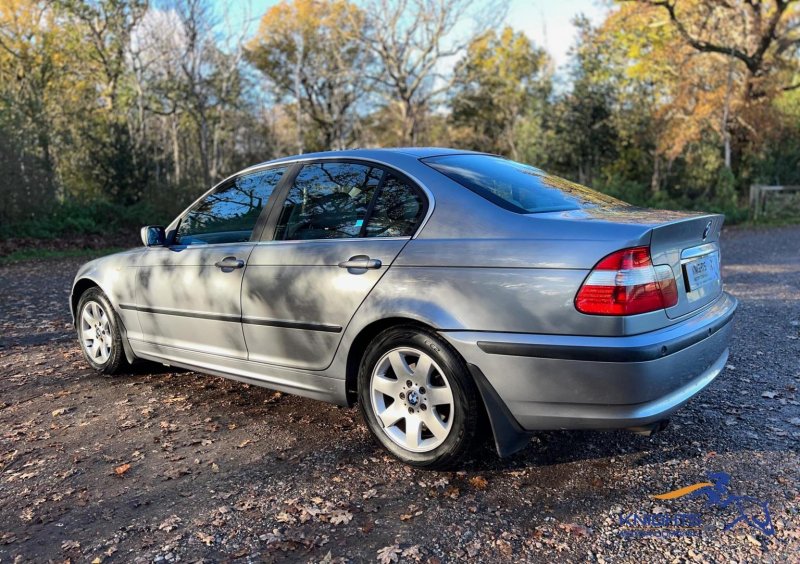 BMW 3 SERIES